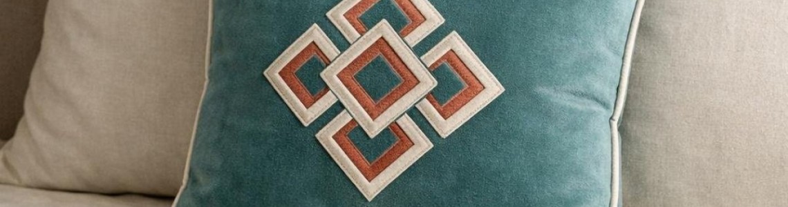 2’li Kırlent Setleriyle Yatak Başında Dekoratif Görünüm