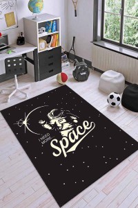 Siyah Kaymaz Taban Uzay Tema Astronotlu Çocuk Halısı AR1158 Siyah Kaymaz Taban Uzay Tema Astronotlu Çocuk Halısı AR1158