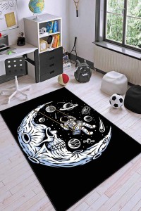 Siyah Kaymaz Taban Uzay Tema Astronotlu Çocuk Halısı AR1160 Siyah Kaymaz Taban Uzay Tema Astronotlu Çocuk Halısı AR1160