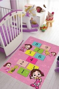Pembe Kaymaz Tabanlı Seksekli Niloya Çocuk Halısı KD93 Pembe Kaymaz Tabanlı Seksekli Niloya Çocuk Halısı KD93