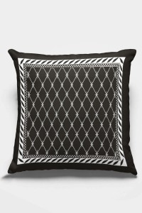 Siyah Çerçeveli Çift Taraflı Yastık Kırlent Kılıfı KRL334 Siyah Çerçeveli Çift Taraflı Yastık Kırlent Kılıfı KRL334