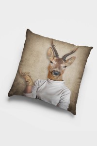 Geyik Kıyafetli Hayvanlar Çift Taraflı Kırlent Kılıfı KRL870 Geyik Kıyafetli Hayvanlar Çift Taraflı Kırlent Kılıfı KRL870