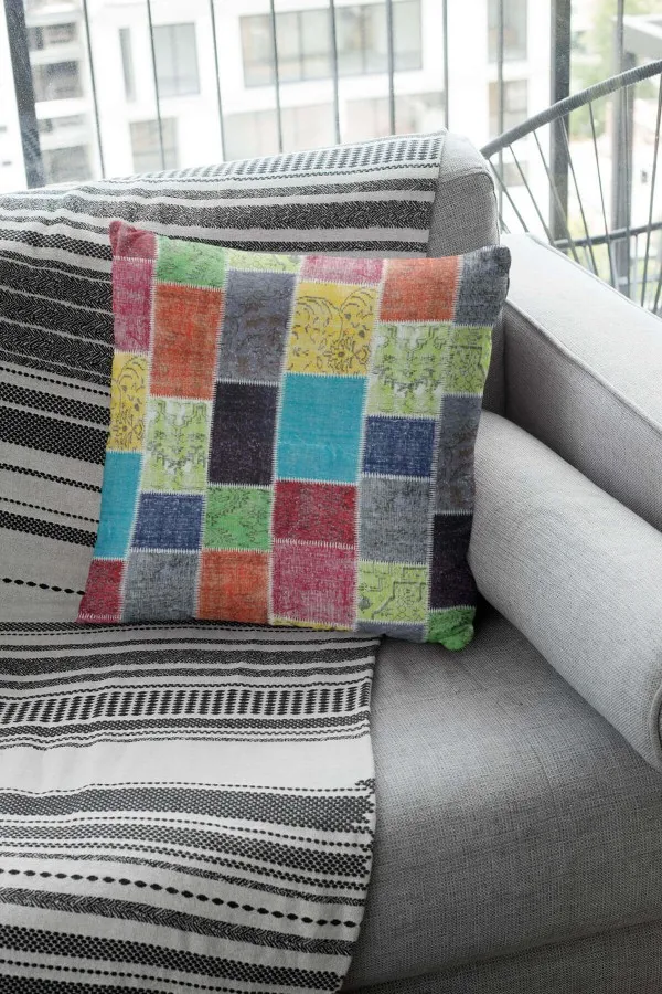 Patchwork Kırlent Modelleri Çok Renkli Patchwork Çift Taraflı Kırlent Kılıfı KRL288