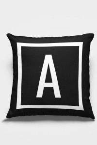 Çift Taraflı Siyah A Harfli Yastık Kırlent Kılıfı KRL593 Çift Taraflı Siyah A Harfli Yastık Kırlent Kılıfı KRL593