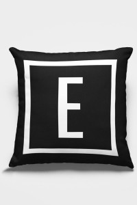 Çift Taraflı Siyah E Harfli Yastık Kırlent Kılıfı KRL598 Çift Taraflı Siyah E Harfli Yastık Kırlent Kılıfı KRL598