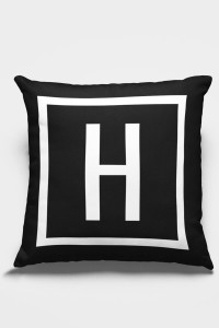 Çift Taraflı Siyah H Harfli Yastık Kırlent Kılıfı KRL601 Çift Taraflı Siyah H Harfli Yastık Kırlent Kılıfı KRL601