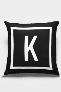 Çift Taraflı Siyah K Harfli Yastık Kırlent Kılıfı KRL605 Çift Taraflı Siyah K Harfli Yastık Kırlent Kılıfı KRL605