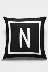 Çift Taraflı Siyah N Harfli Yastık Kırlent Kılıfı KRL608 Çift Taraflı Siyah N Harfli Yastık Kırlent Kılıfı KRL608