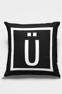 Çift Taraflı Siyah Ü Harfli Yastık Kırlent Kılıfı KRL617 Çift Taraflı Siyah Ü Harfli Yastık Kırlent Kılıfı KRL617