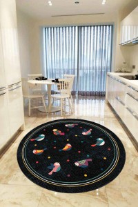 Siyah Kaymaz Tabanlı Kuşlu Yuvarlak Mutfak Halısı AR431 Siyah Kaymaz Tabanlı Kuşlu Yuvarlak Mutfak Halısı AR431