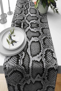 Silver Krokodil Desenli Premium Masa Örtüsü Runner RNR068 Silver Krokodil Desenli Premium Masa Örtüsü Runner RNR068