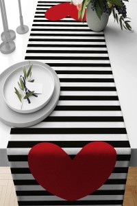 Siyah Kalp Desenli Premium Masa Örtüsü Runner RNR123 Siyah Kalp Desenli Premium Masa Örtüsü Runner RNR123