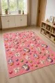 Pembe zeminli kedi köpek, gökkuşağı, top ve yıldız motifli dikdörtgen çocuk odası halısı
