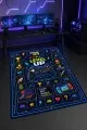 Lacivert oyun halısında merkezde kumanda ve level up yazısı, çevresinde joystick ile piksel oyun ikonları bulunur