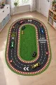 Yarış Pisti Desenli Oval Çocuk Odası Oyun Halısı Tasarımı Çok renkli oval çocuk odası oyun halısı üzerinde yarış otomobilleri, pit stop, koniler ve başlangıç bitiş daması