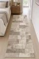 Yatak odası yanında bej tonlarda soyut panel ve çizgili blok desenli kesme rulo yolluk