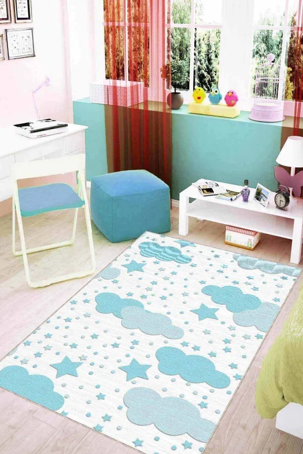 Bulutlu Çocuk Odası Halısı Mavi Kaymaz Tabanlı Yıkanabilir Bulutlu Bebek Halısı KD027