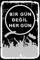 Beşiktaşlı Halı Fiyatları Siyah Beyaz Kaymaz Tabanlı Beşiktaş Taraftar Halısı AR192