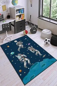 Lacivert Kaymaz Tabanlı Uzay Astronotlu Çocuk Halısı AR742