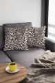 Sütlü Kahve Kırlent Kılıfı Bej Leopar Desenli Çift Taraflı Yastık Kırlent Kılıfı KRL050