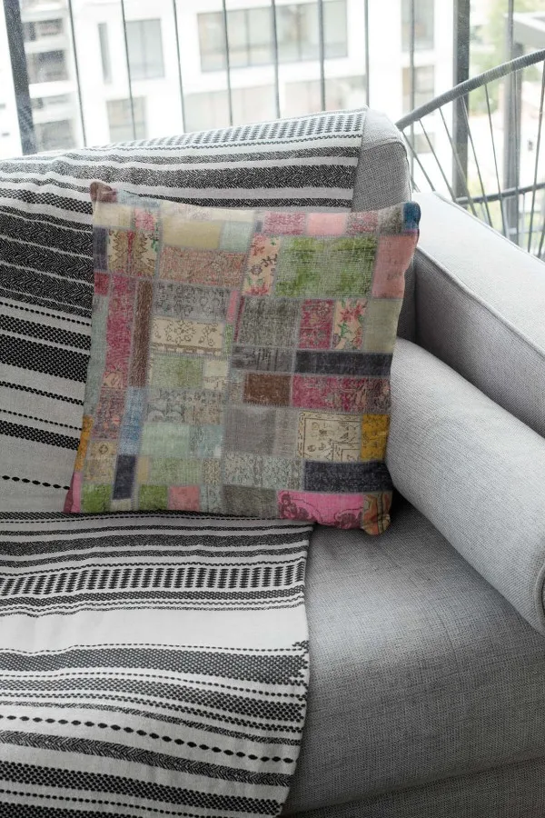 Patchwork Kırlent Modelleri Çok Renkli Patchwork Çift Taraflı Kırlent Kılıfı KRL346