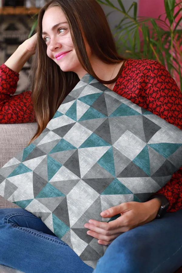 Geometrik Desenli Kırlent Kılıfı Zümrüt Yeşili Geometrik Çift Taraflı Kırlent Kılıfı KRL378