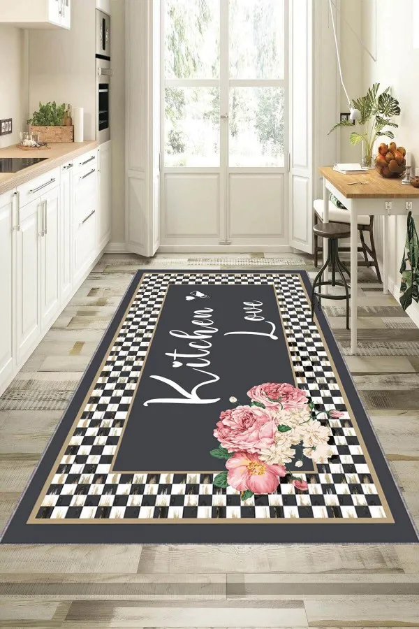 Kitchen Yazan Mutfak Halısı Antrasit Kaymaz Tabanlı Kitchen Love Mutfak Halısı VH092
