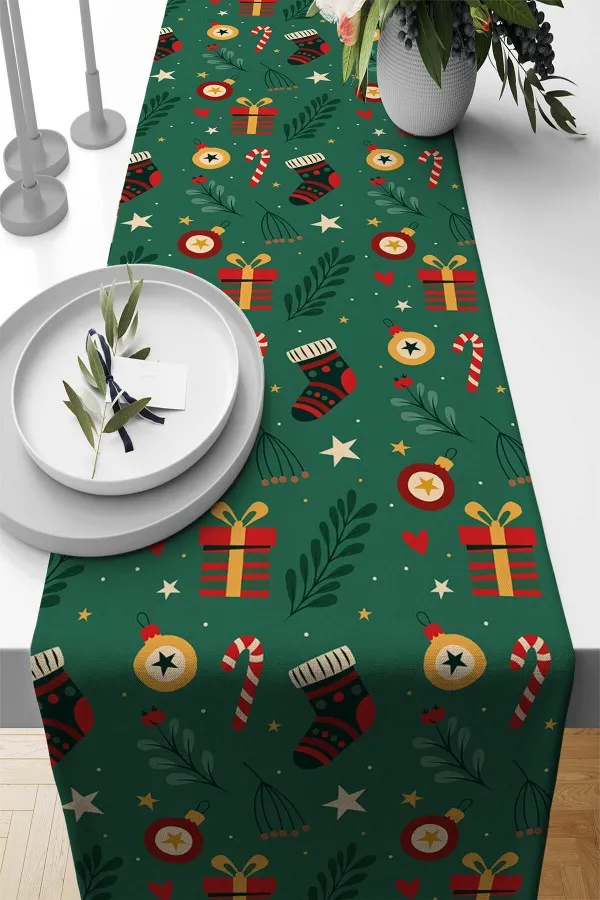 Yılbaşı Masa Örtüsü Runner Yeşil Christmas Desenli Premium Masa Örtüsü Runner RNR542